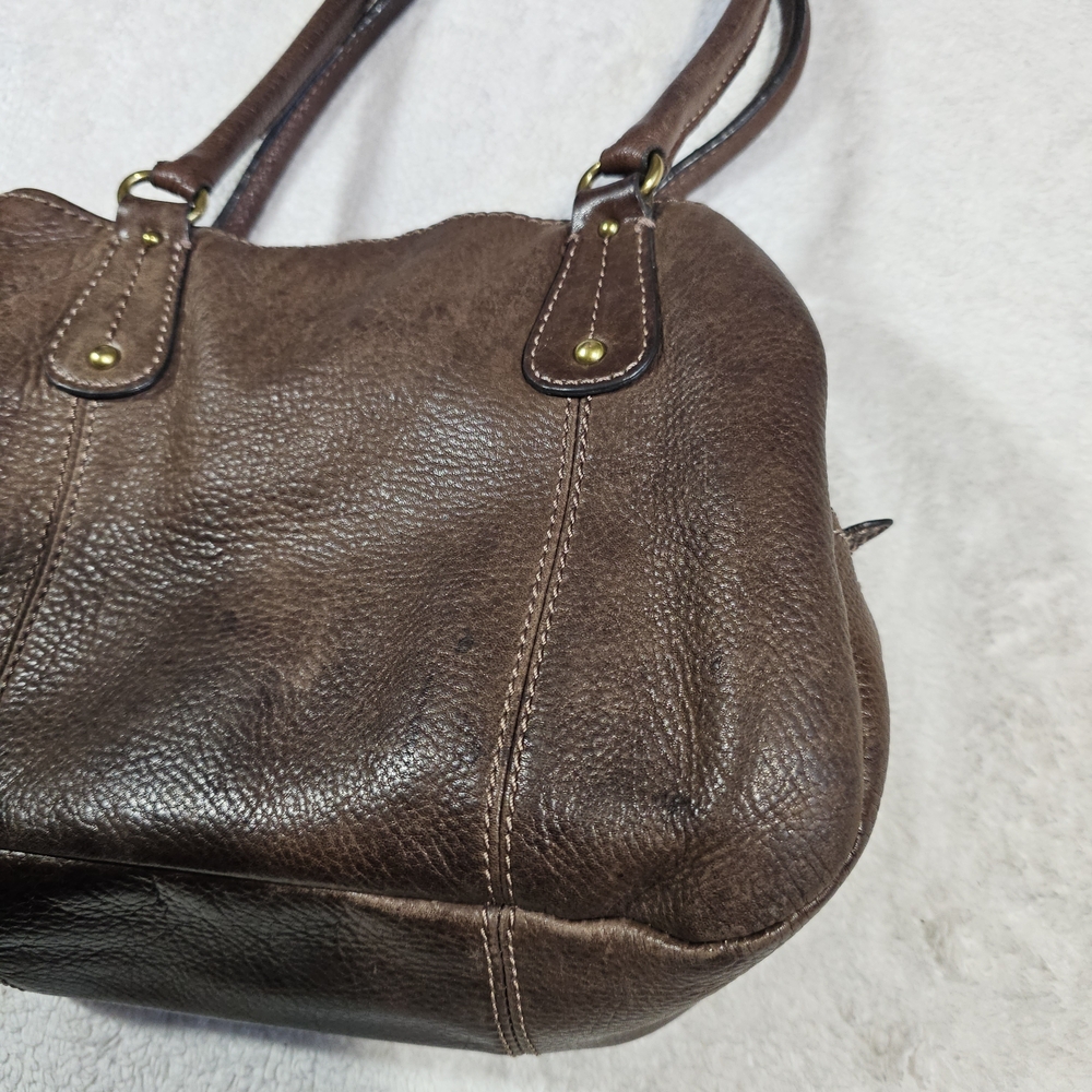 Elegant Brown Leather Handbag - Picture 6 of 16